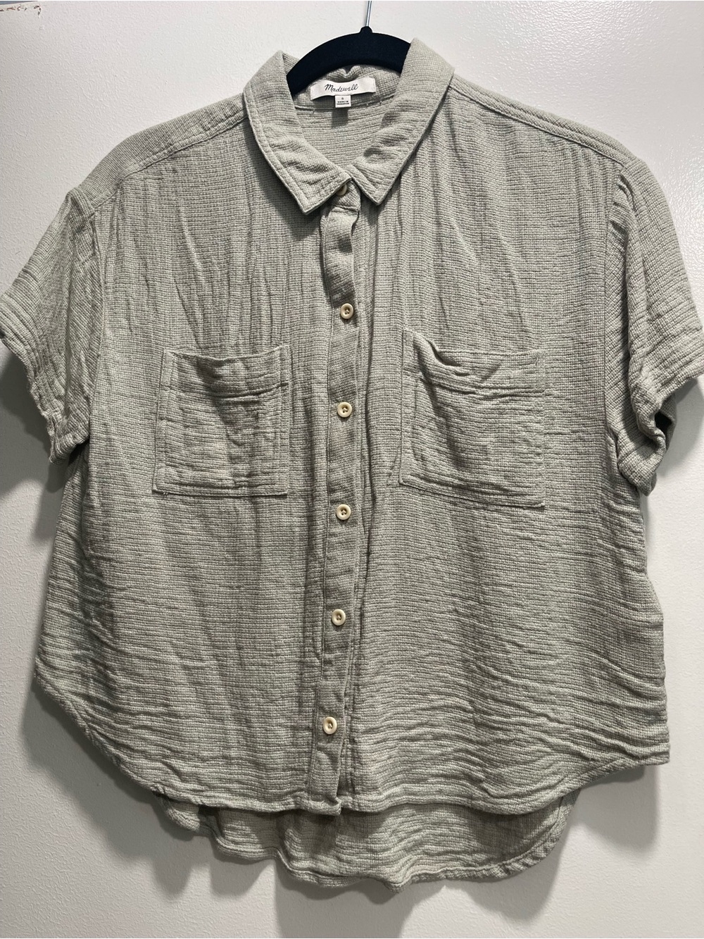 Madewell Short-Sleeve Button-Down Shirt in Sage Green